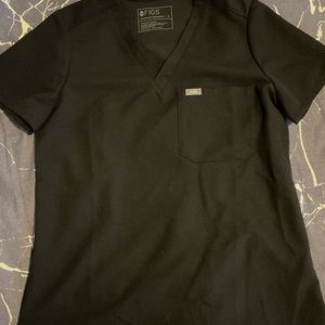 Brand new FIGS scrub top (SM)